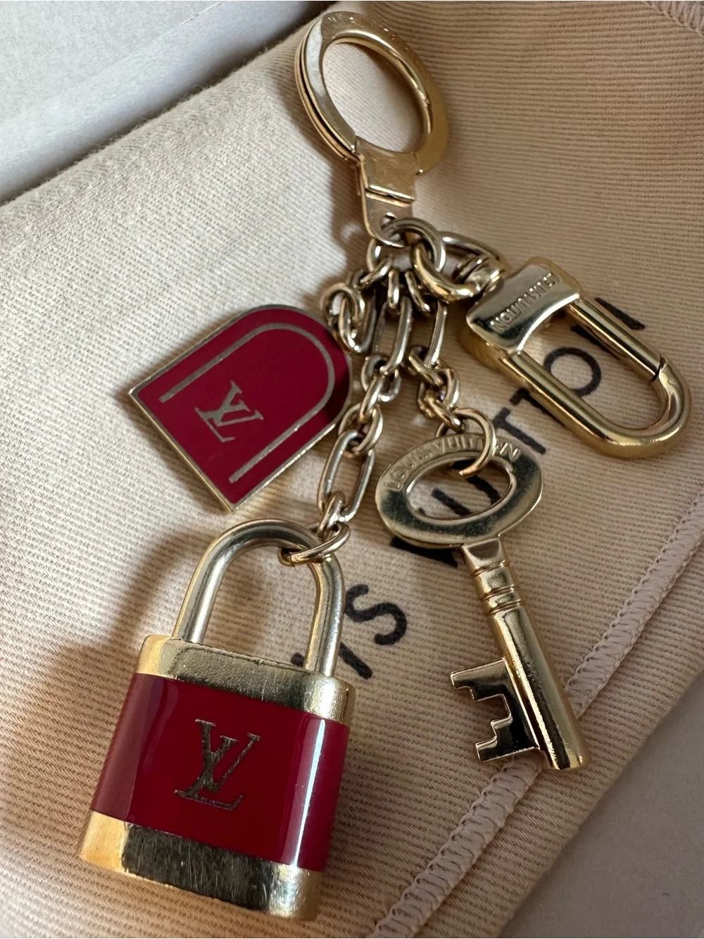 Authentic Louis Vuitton Red Enamel Lock Key Bag Charm Keychain Full Set